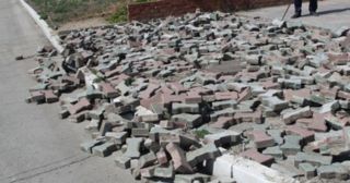 Демонтаж тротуарной плитки Шумерля, цена от 2955 руб.